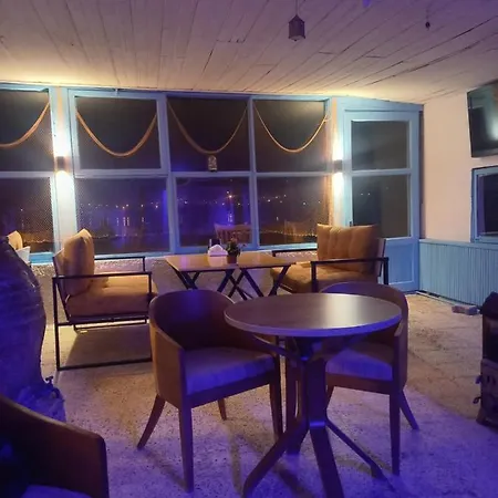 Imren's Hotel *