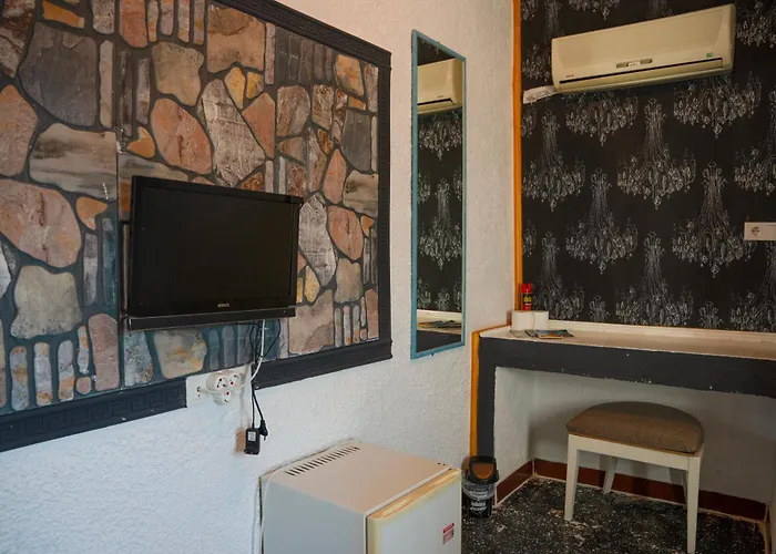 Imrens Готель *